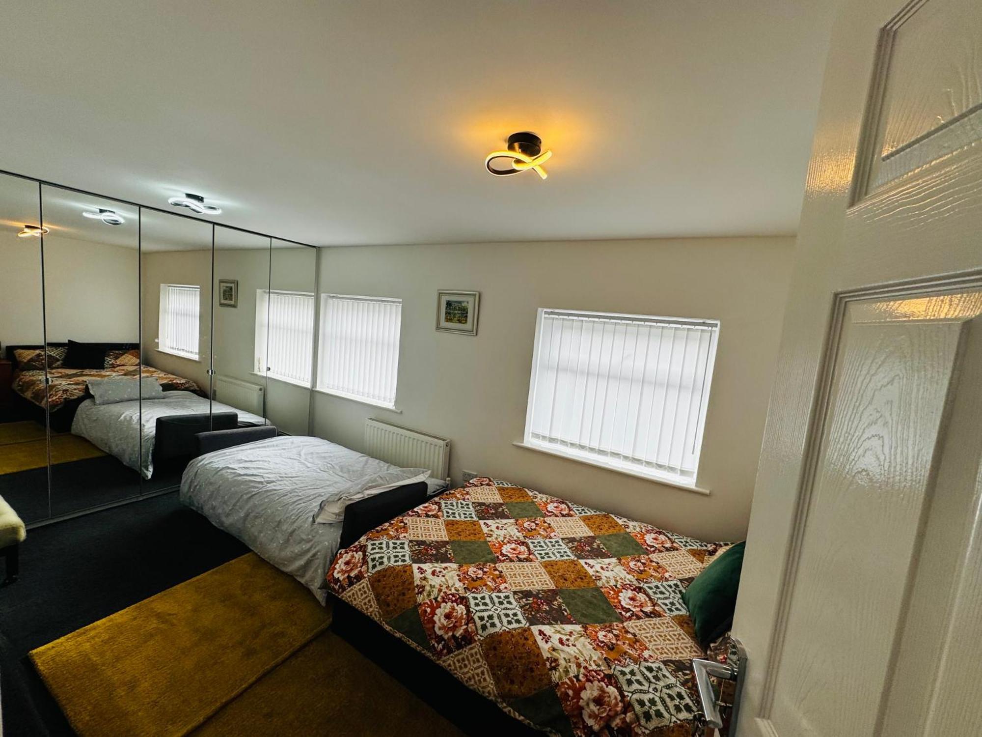 Liberty Inn Room With Sharing Toilet And Kitchen Liverpool Exterior foto